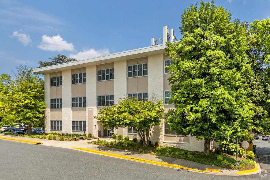 10401 Old Georgetown Rd, Bethesda, MD for lease - Building Photo - Image 3 of 4