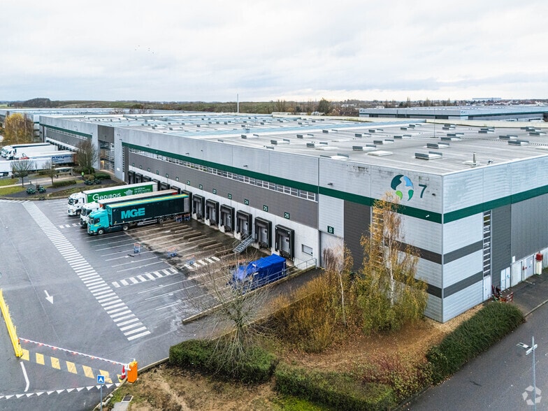 Parc De Chanteloup, Moissy-Cramayel for lease - Primary Photo - Image 1 of 3
