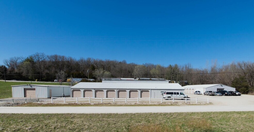 1517 Copper Rd, Holts Summit, MO for sale - Building Photo - Image 1 of 1