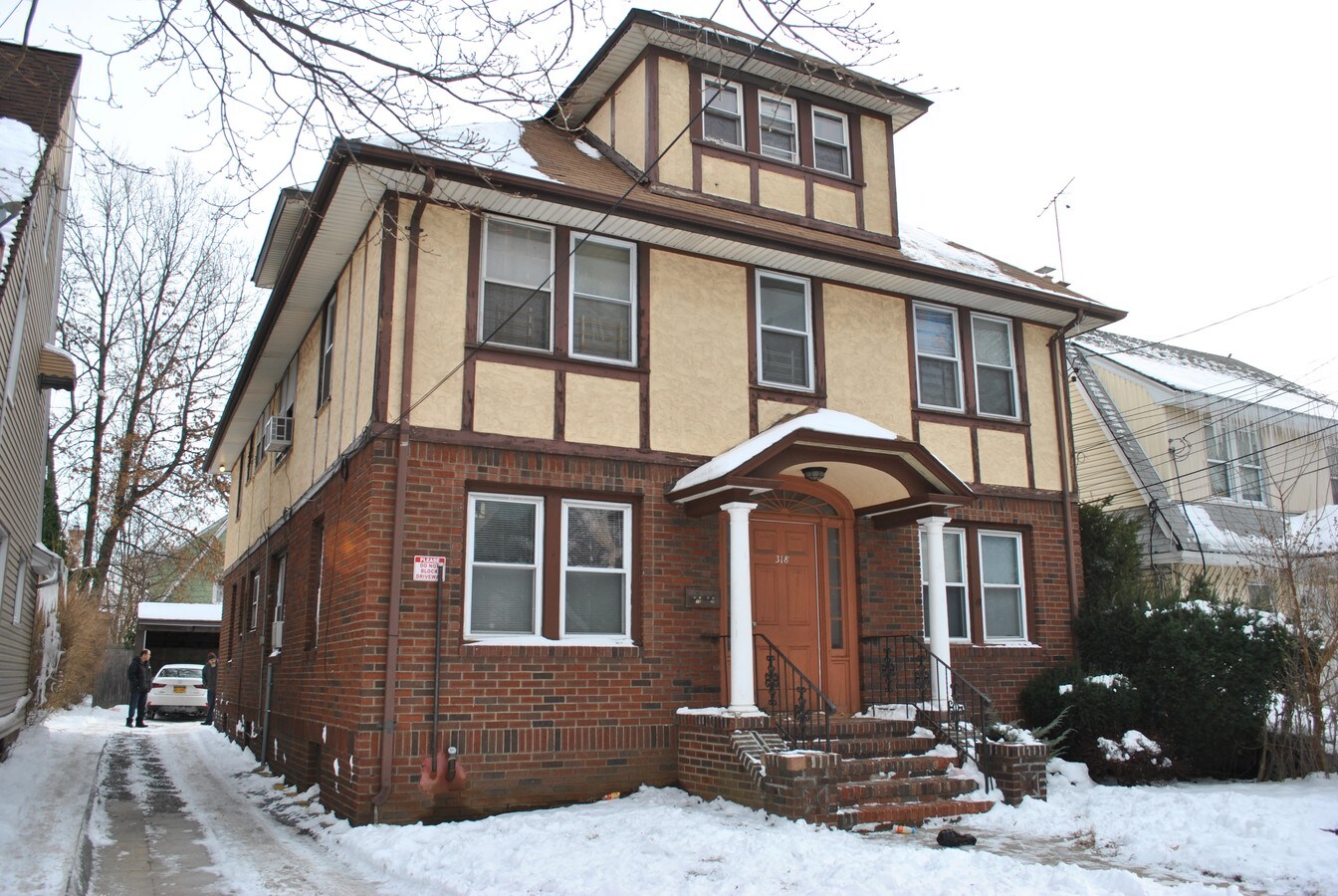 318 Washington St, Hempstead, NY 11550 | LoopNet