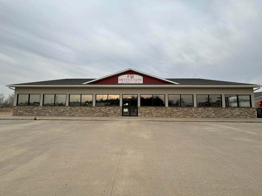 1601 S Ohlman St, Mitchell, SD for sale Building Photo- Image 1 of 5