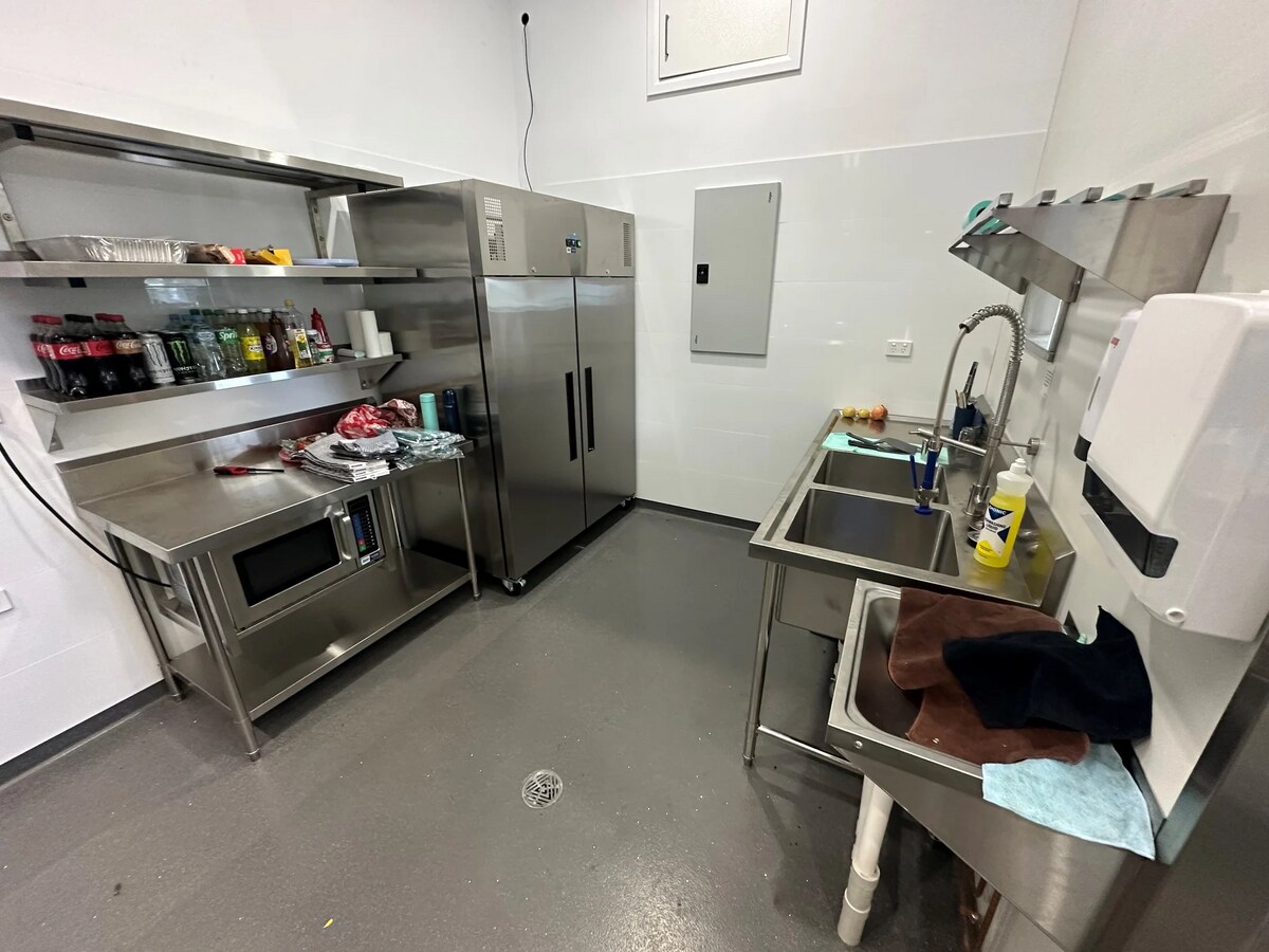 2 Indigo Loop, Yallah, NSW 2530 - Unit Cafe - - Interior Photo - Image 2 of 2