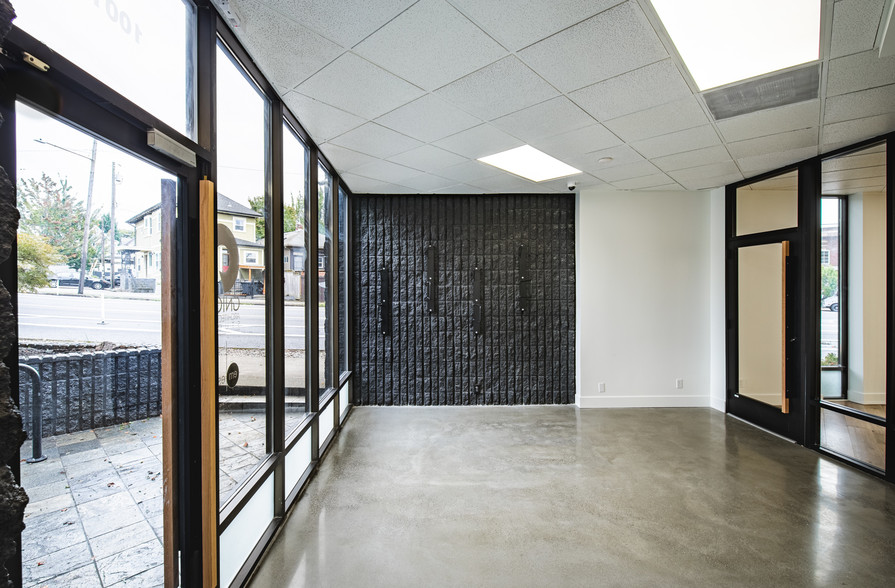 1001 SE Sandy Blvd, Portland, OR for lease - Interior Photo - Image 3 of 8