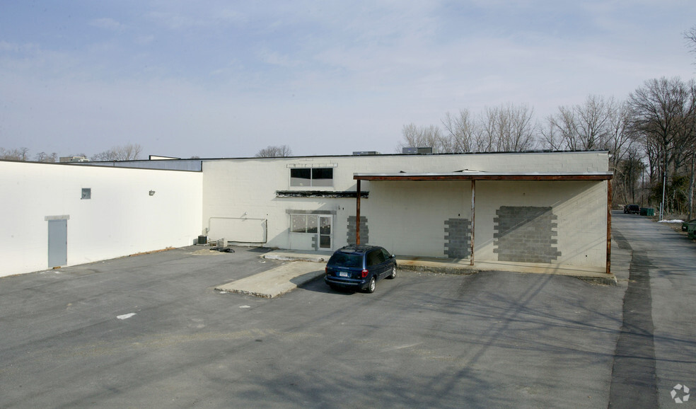 982-986 Main St, Fishkill, NY for lease - Building Photo - Image 3 of 31