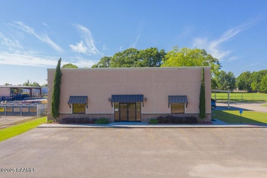 255 Rousseau Rd, Youngsville, LA for lease - Building Photo - Image 2 of 4