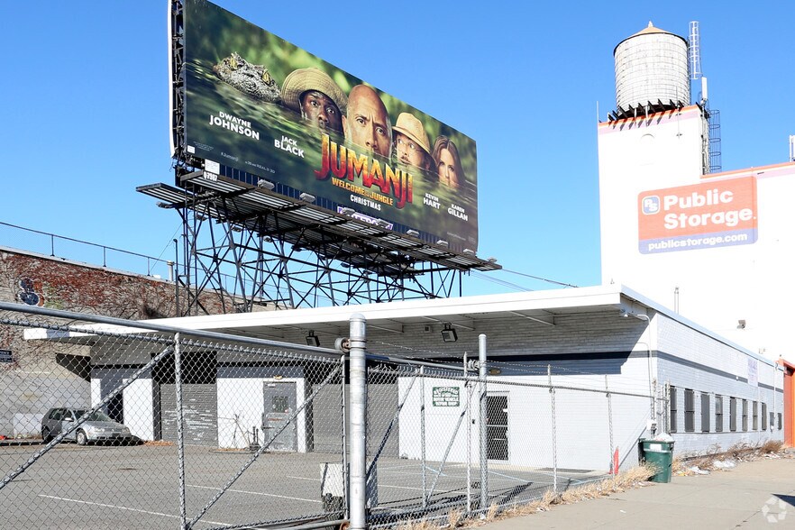 49-62 Van Dam St, Long Island City, NY for sale - Primary Photo - Image 1 of 1