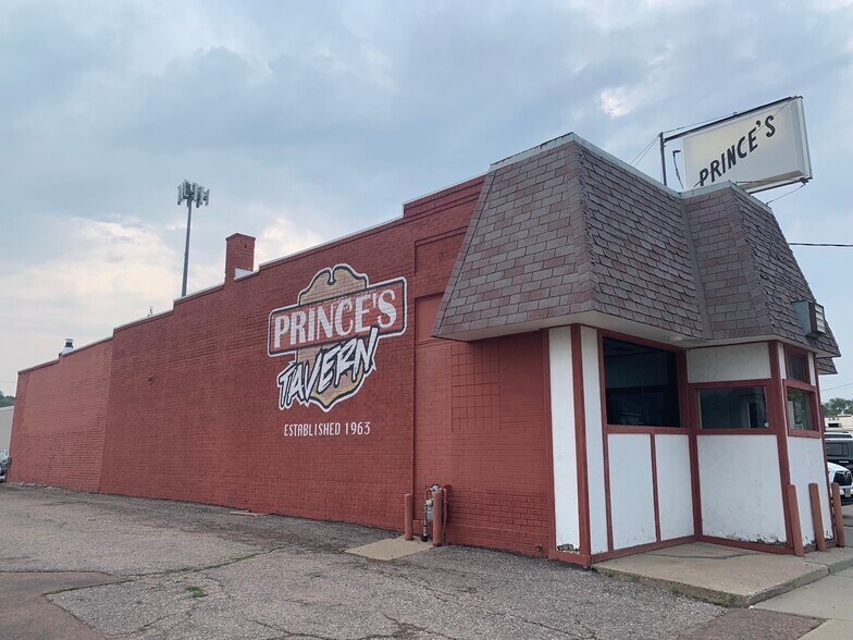 1920 Center St, Sioux City, IA for sale - Primary Photo - Image 1 of 1