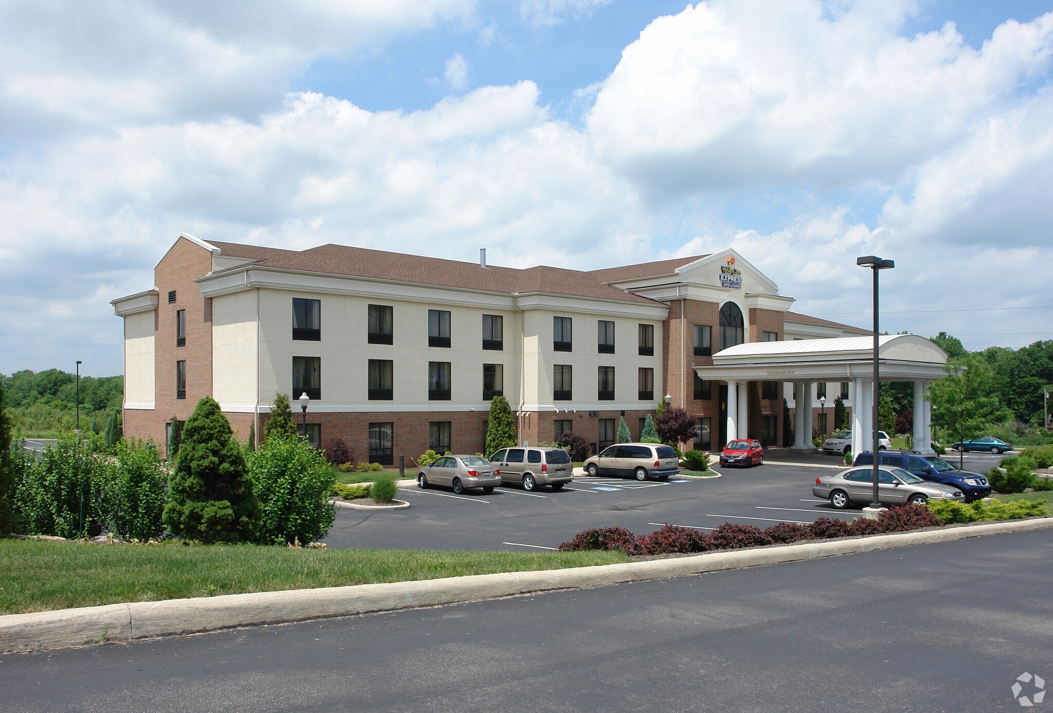 1215 Sanctuary View Dr, Kent, OH for sale Primary Photo- Image 1 of 1