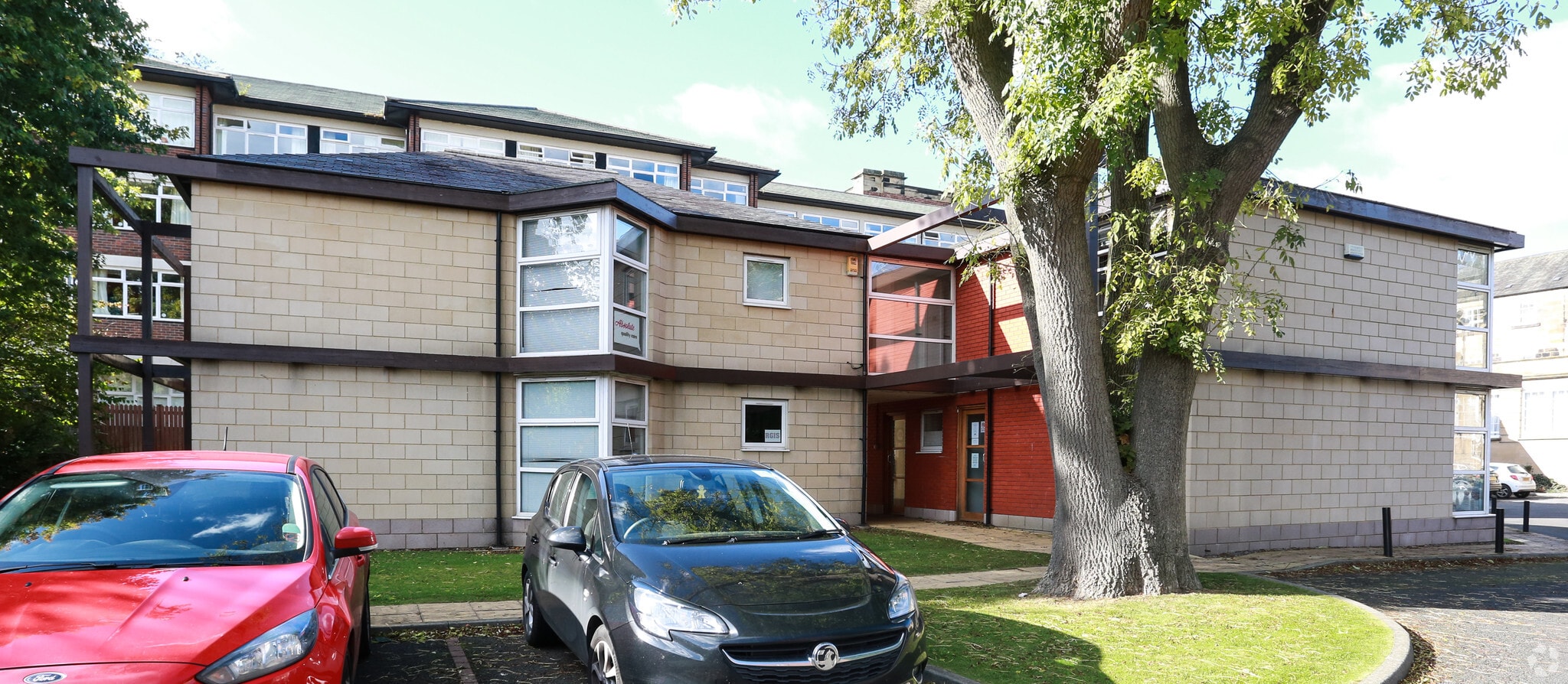 Fenham Hall Dr, Newcastle Upon Tyne for sale Primary Photo- Image 1 of 1