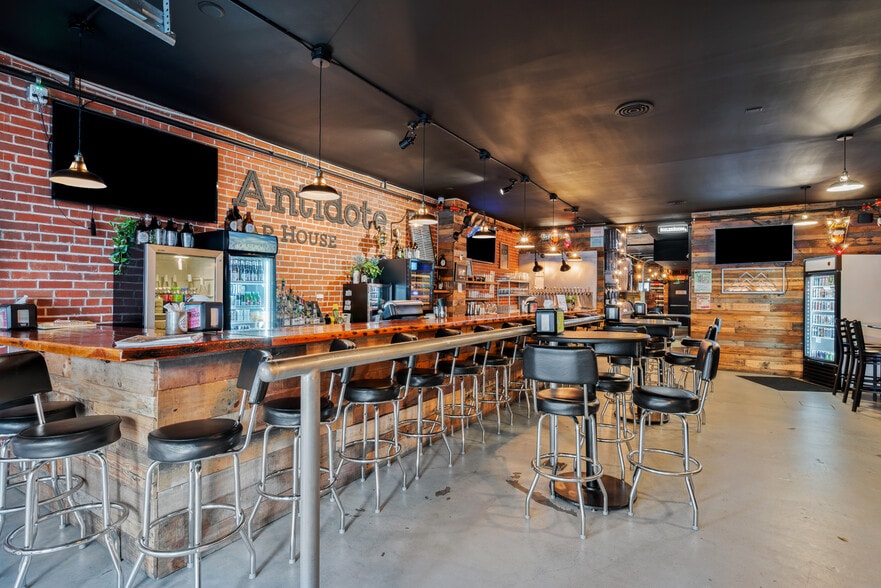 1335 14th Ave, Longview, WA for sale - Building Photo - Image 2 of 18