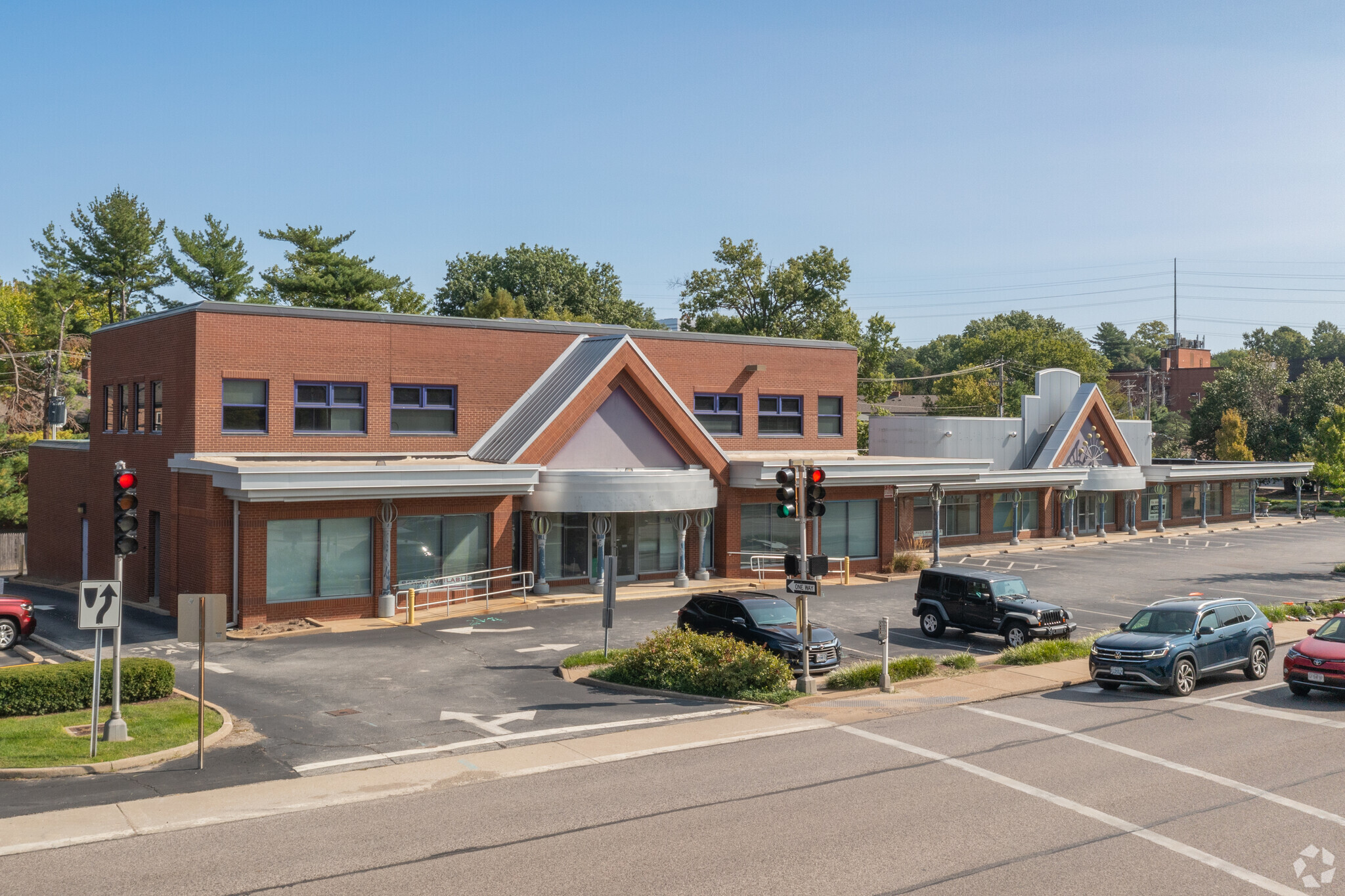 8211-8221 Clayton Rd, Saint Louis, MO for lease Primary Photo- Image 1 of 8