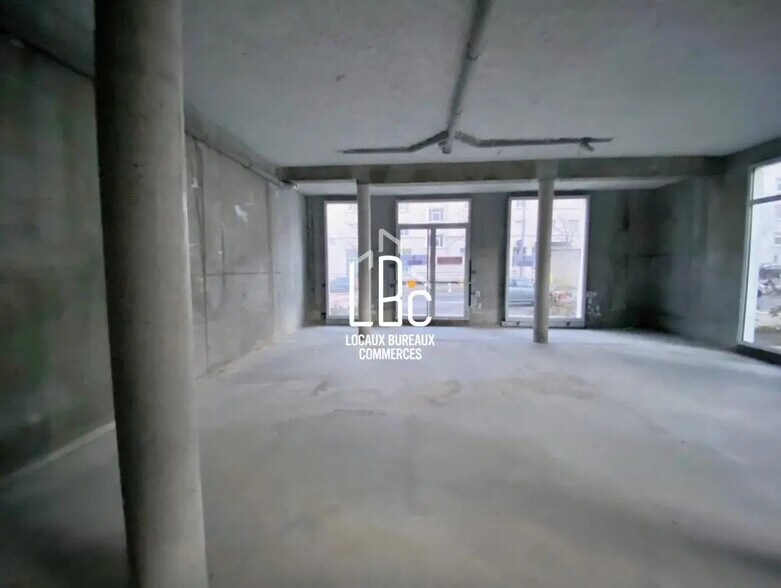 8 Rue Des Marchandises, Nantes for sale - Interior Photo - Image 3 of 7