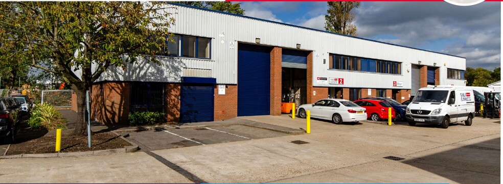 Willow Rd, Slough for lease - Building Photo - Image 1 of 1