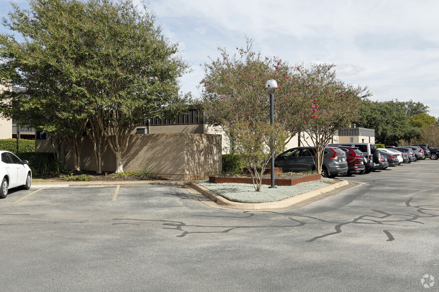 11623 Angus Rd, Austin, TX for lease - Primary Photo - Image 3 of 5