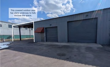 9601 Norwood Dr, Tampa, FL for lease Interior Photo- Image 2 of 7