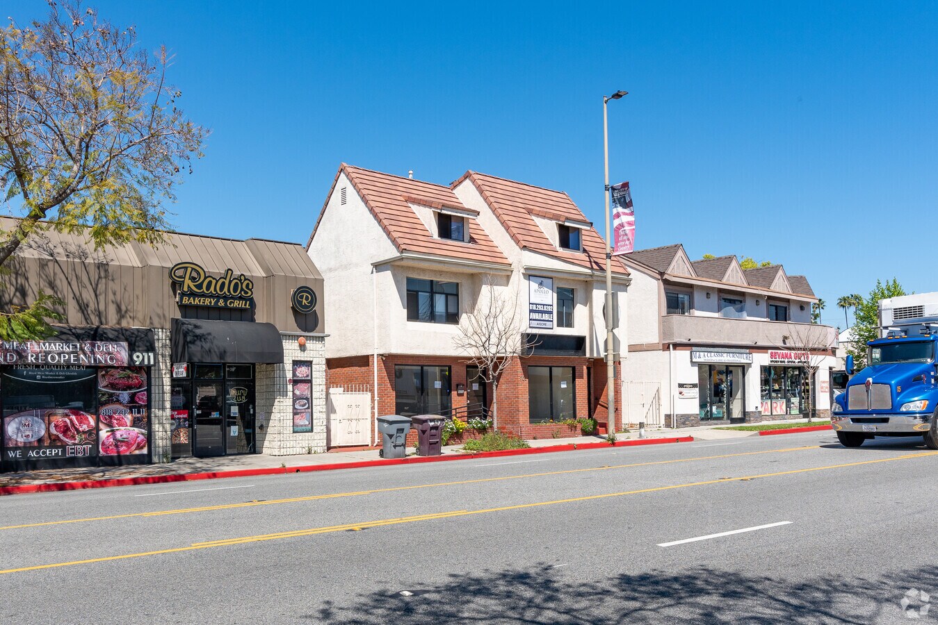 905 S Glendale Ave, Glendale, CA 91205