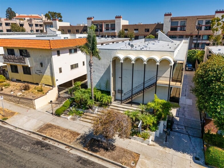 8346 Manitoba St, Playa Del Rey, CA for sale - Primary Photo - Image 1 of 19
