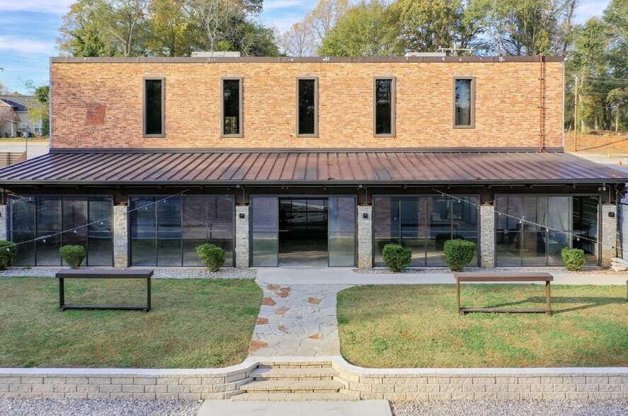 520 Rutherford Rd, Greenville, SC for sale - Building Photo - Image 2 of 19