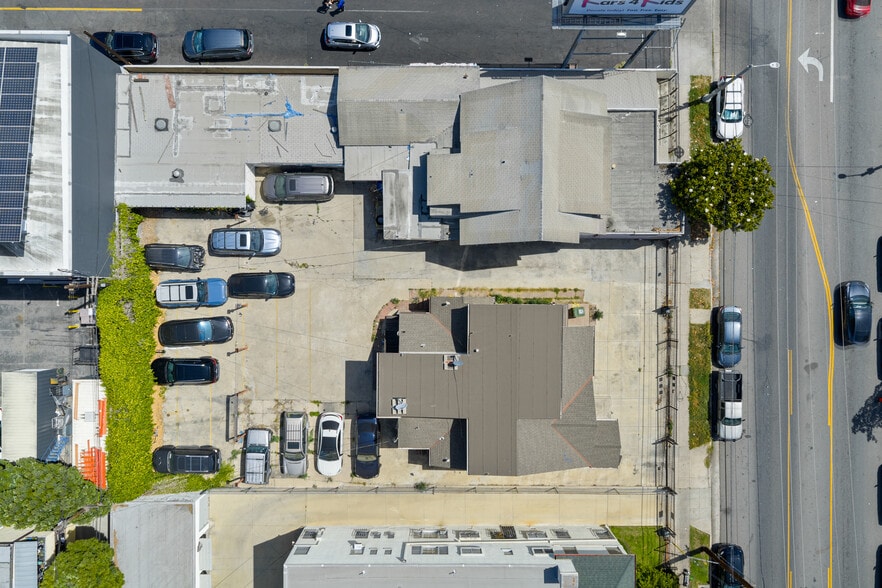 1110 N Gower St, Los Angeles, CA for sale - Building Photo - Image 3 of 8