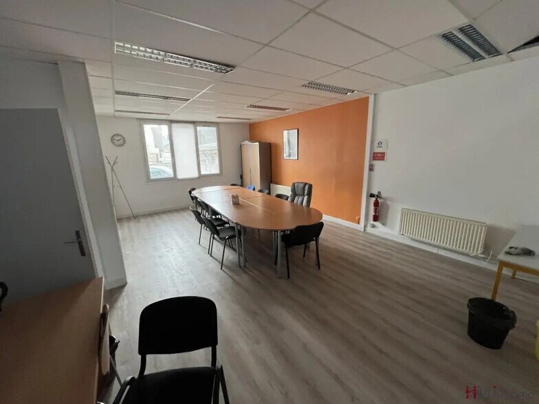 Office in Le Havre for lease - Interior Photo - Image 1 of 8