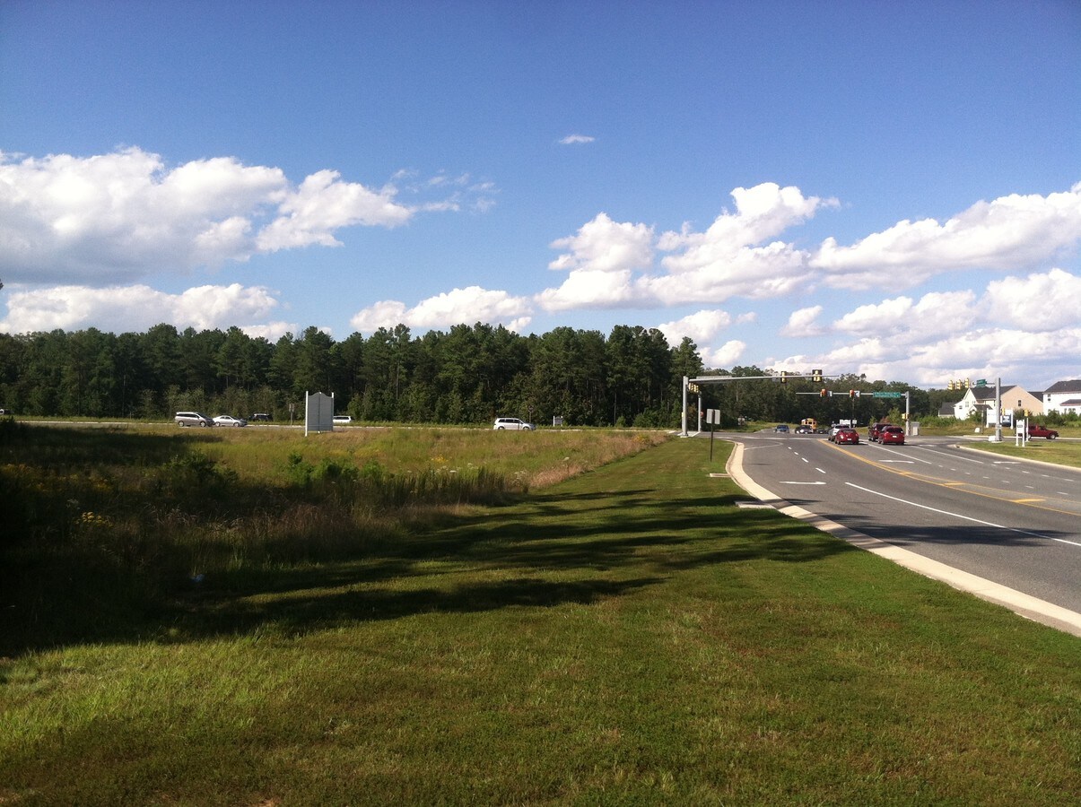 6110 Smith Station Rd, Fredericksburg, VA 22407