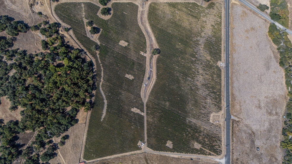 3340 Lichau Rd, Penngrove, CA for sale - Building Photo - Image 3 of 24