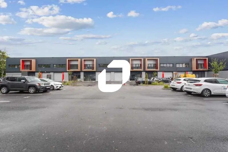 Flex in Éragny for lease - Building Photo - Image 2 of 18