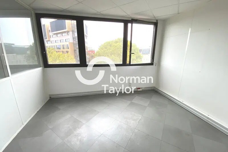 Office in Montpellier for lease - Interior Photo - Image 2 of 8