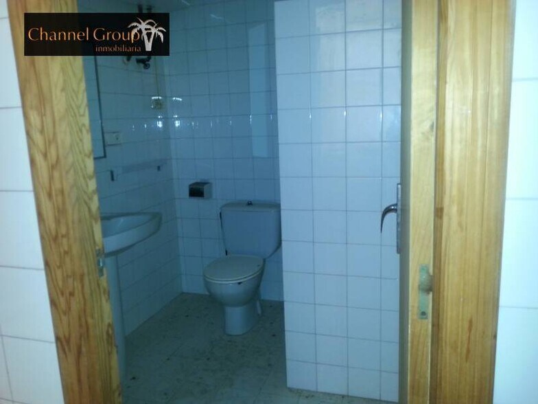 Retail in Elche, Alicante for lease - Building Photo - Image 3 of 4