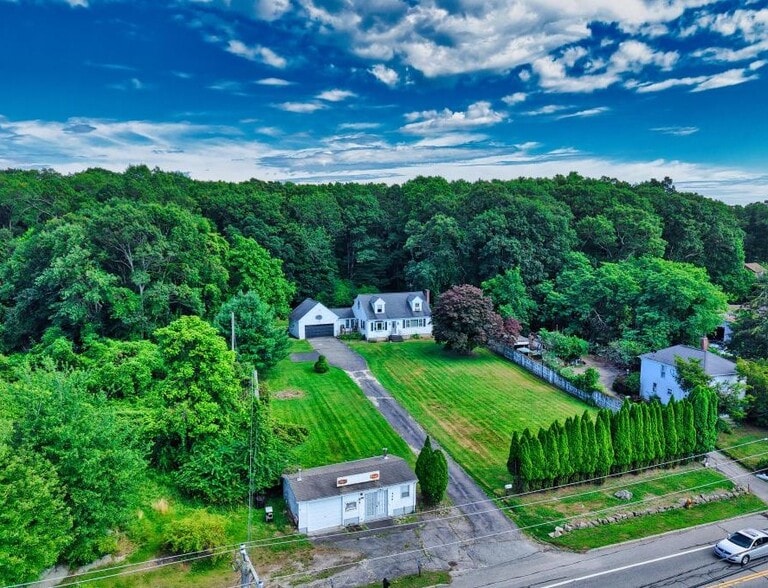 896 Main Rd, Tiverton, RI for sale - Building Photo - Image 2 of 15