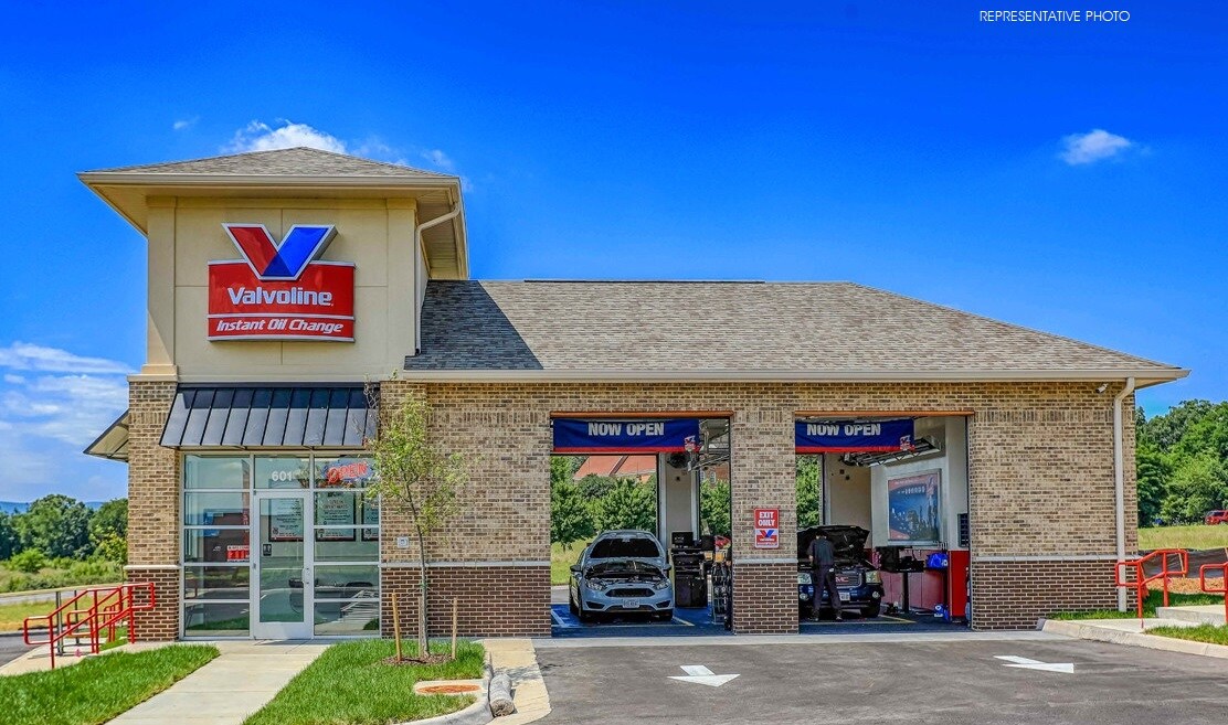 215 E Ireland Rd, South Bend, IN for sale Building Photo- Image 1 of 1