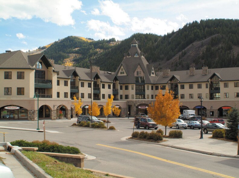 240 Chapel Pl, Avon, CO 81620