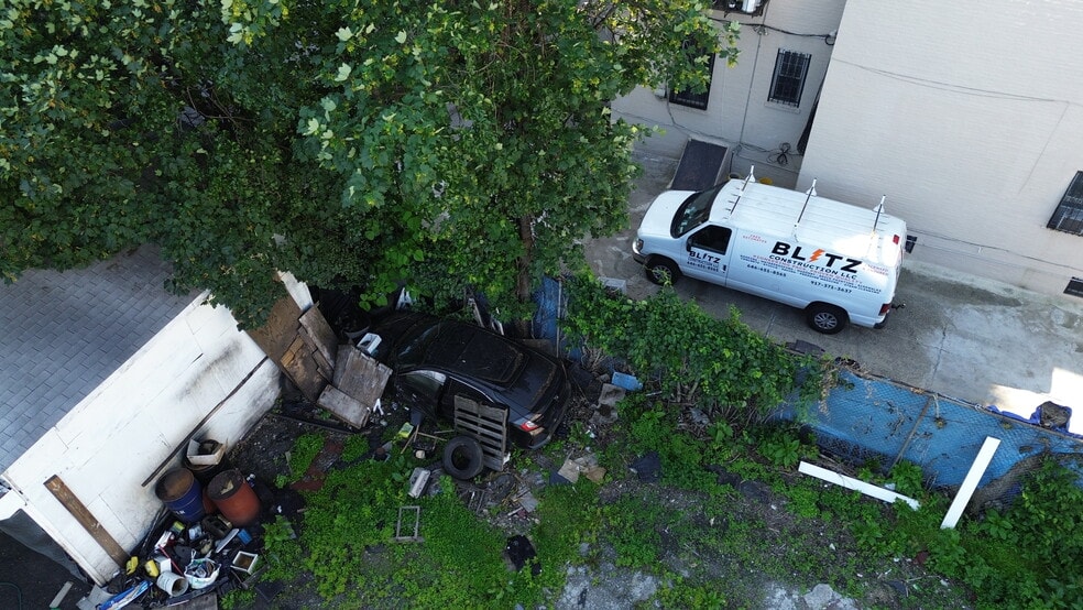 2702 Foster Ave, Brooklyn, NY for sale - Building Photo - Image 3 of 16