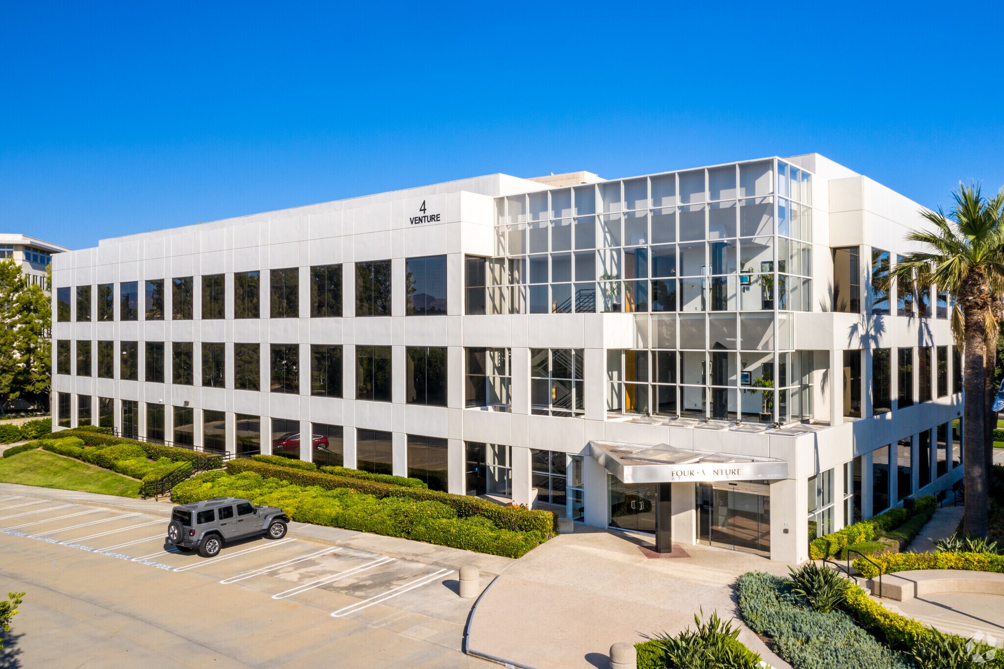 4 Venture, Irvine, CA for sale Primary Photo- Image 1 of 1