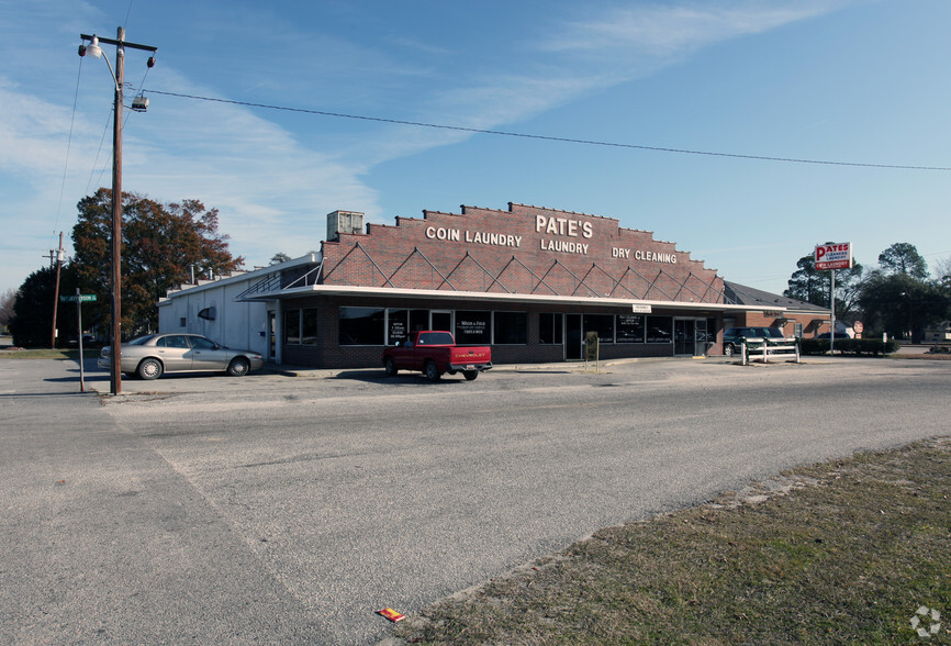 101 E Jefferson St, Dillon, SC for lease - Primary Photo - Image 1 of 2