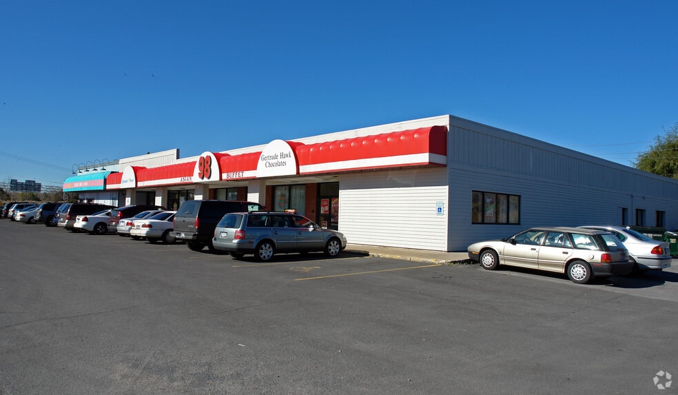 2803 Brewerton Rd, Mattydale, NY for lease - Primary Photo - Image 3 of 3