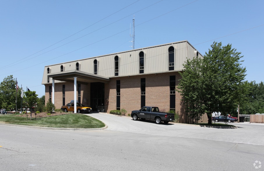 4600 W 51st St, Roeland Park, KS 66205 Office for Lease