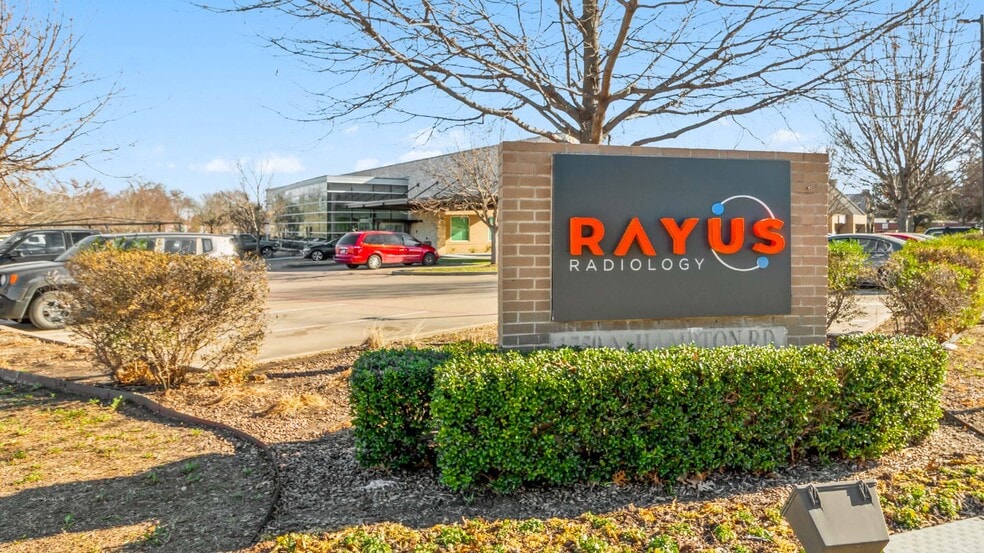 1750 N Hampton Rd, DeSoto, TX for sale - Building Photo - Image 2 of 4