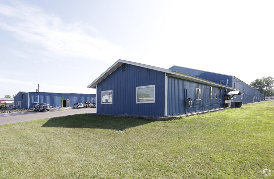 26605-26611 Fallbrook Ave, Wyoming, MN for sale - Primary Photo - Image 1 of 1