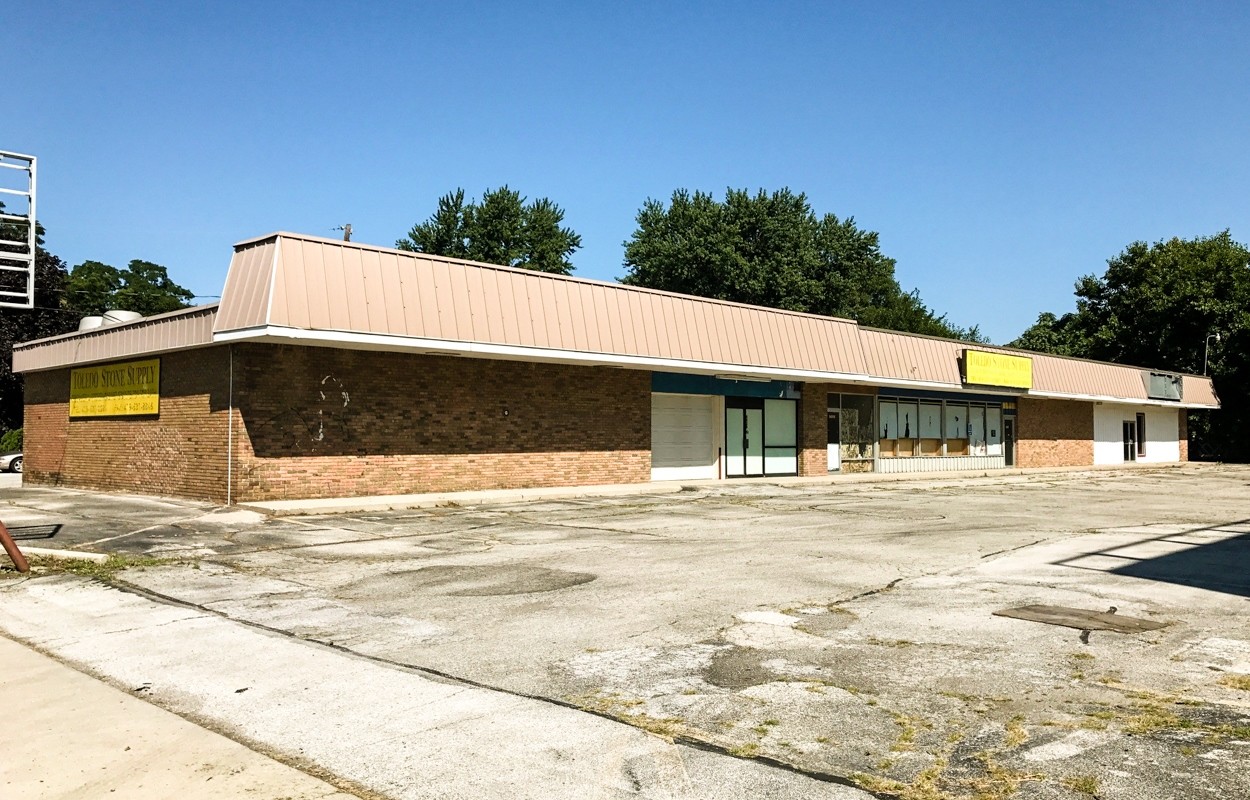 5918 Dorr St, Toledo, OH 43615 - Retail for Sale | LoopNet.com