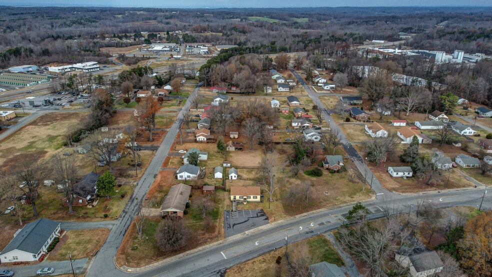 1806 Vance St, Reidsville, NC for sale - Building Photo - Image 2 of 24