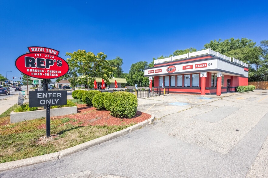 139 N Northwest Hwy, Palatine, IL for lease - Building Photo - Image 2 of 12