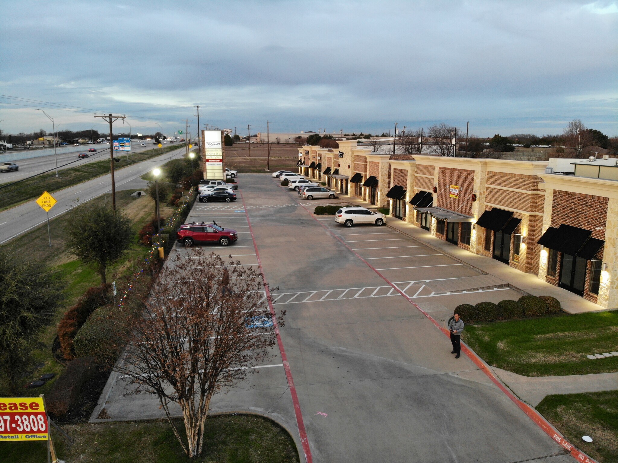 200 N Interstate 35 Service Rd, Red Oak, TX, 75154 Office/Retail