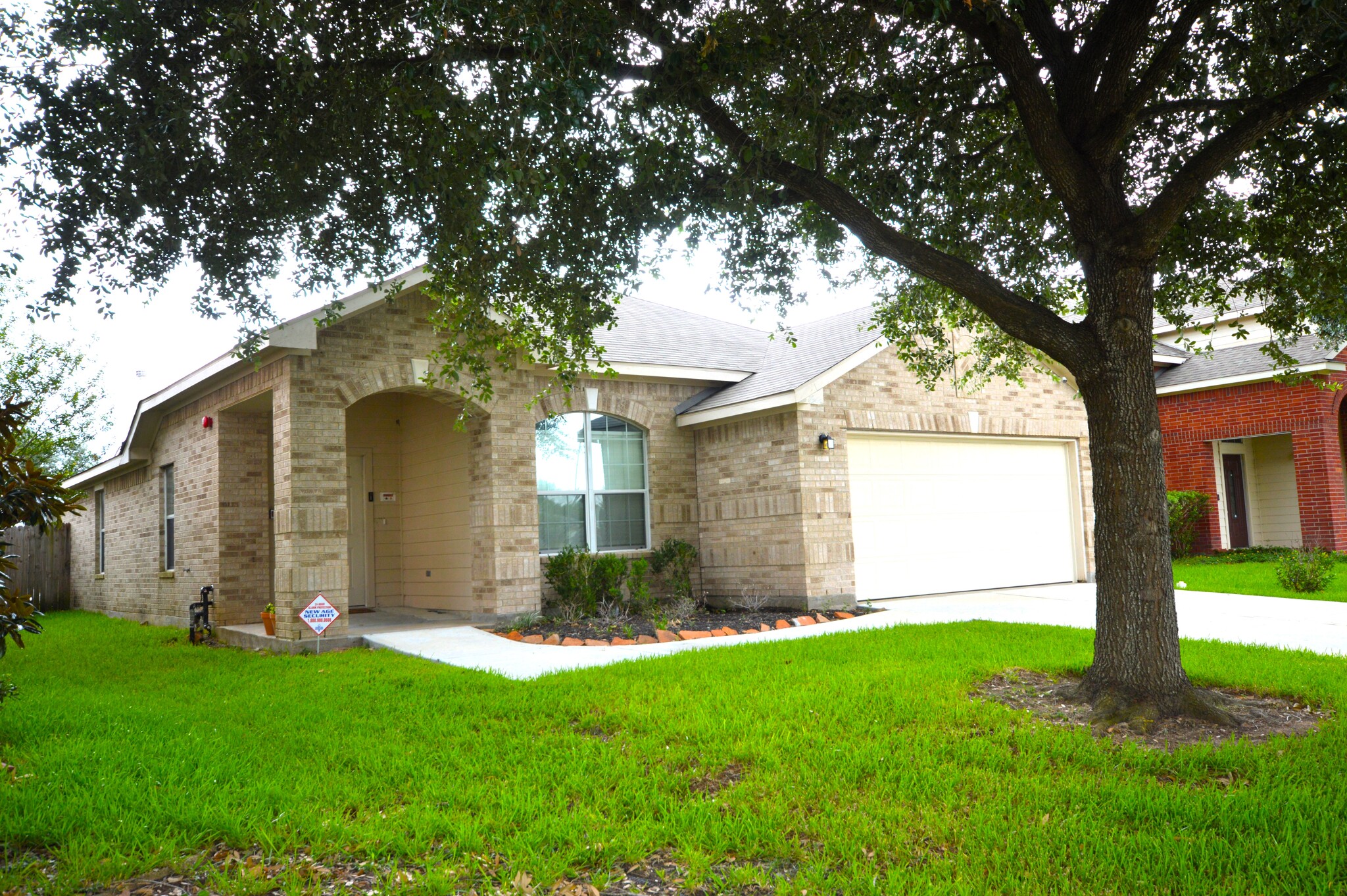 18143 Brightwood Park Ln, Richmond, TX for sale Primary Photo- Image 1 of 12