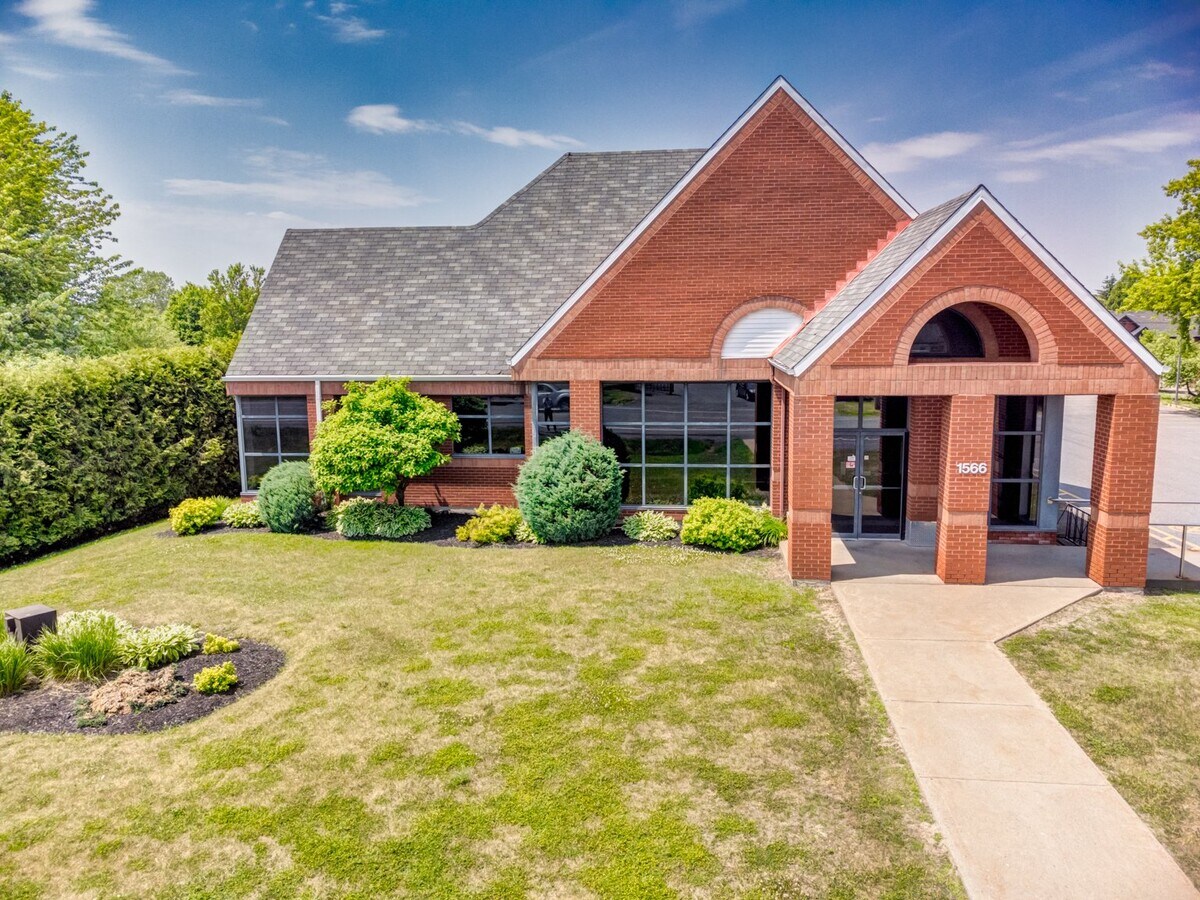 1566 Ch Des Patriotes, SainteVictoireDeSorel, QC J0G 1T0 Retail for Sale