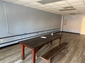 5674 Cleaves Dr, Arlington, TN for lease Interior Photo- Image 2 of 6