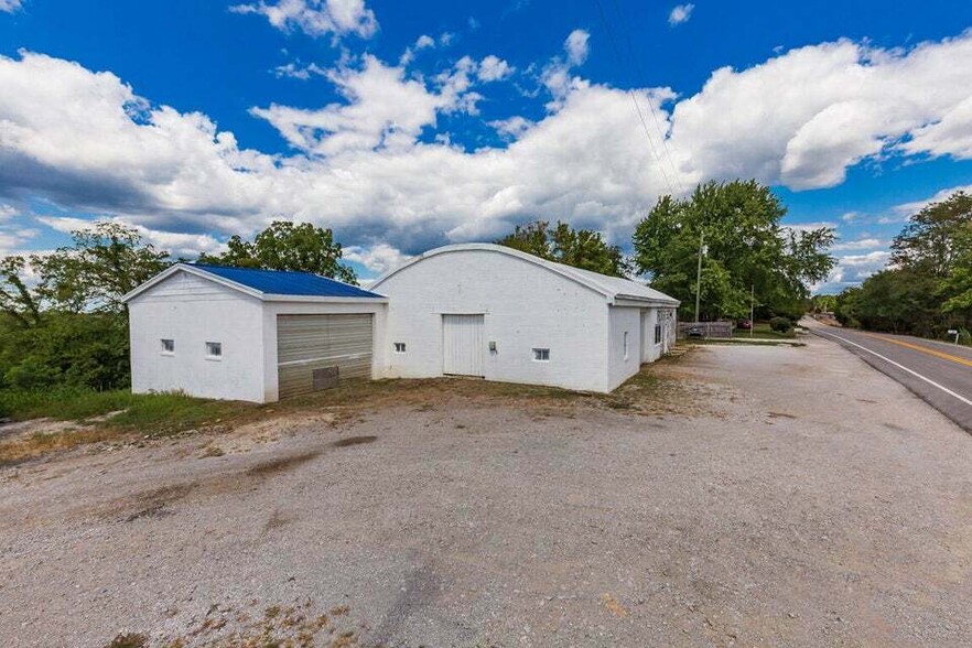 8825 Dixie Hwy, Corinth, KY for sale - Building Photo - Image 3 of 6