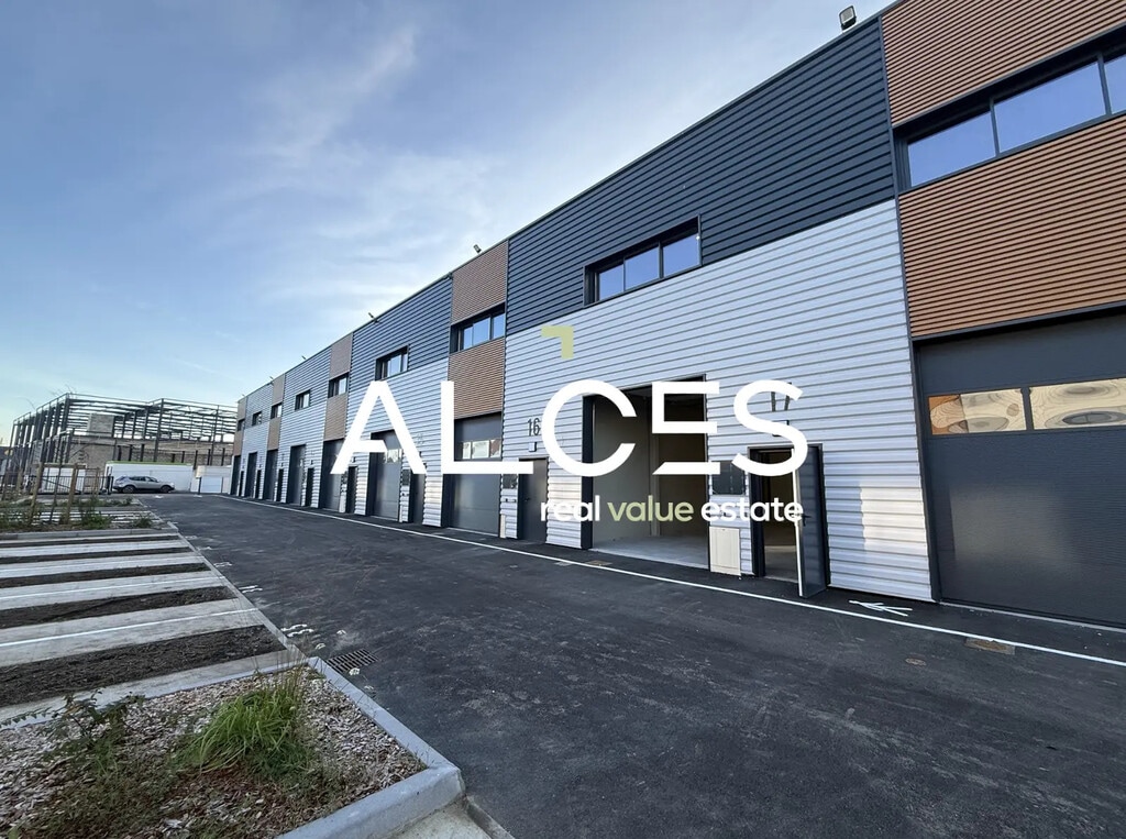 Location Local d'activités 127 m² à 2 443 m² - Photo 1
