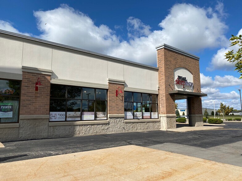 3201 Express Ct, Appleton, WI for sale - Building Photo - Image 1 of 1