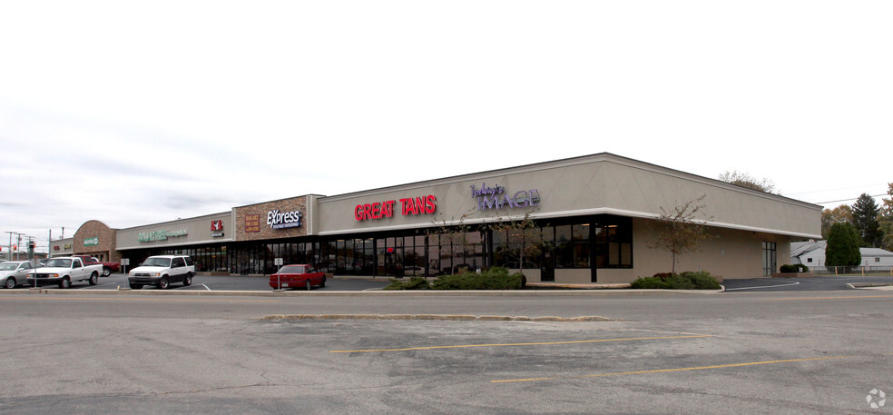 707 S Madison Ave, Greenwood, IN, 46143 - Retail Space For Lease ...